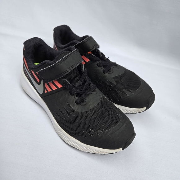 Nike Kids Black and Pink Sneakers - Picture 2 of 8